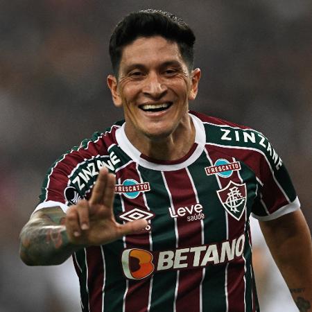 Cano "faz o L" ao comemorar gol em Fluminense x Olimpia na Libertadores