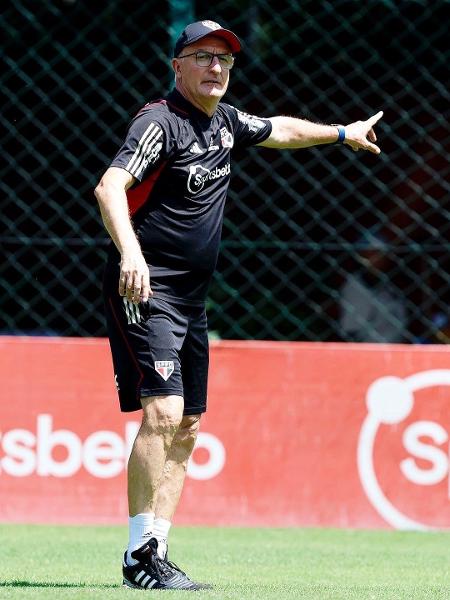 Dorival Junior, técnico do São Paulo, durante último treino antes da final da Copa do Brasil