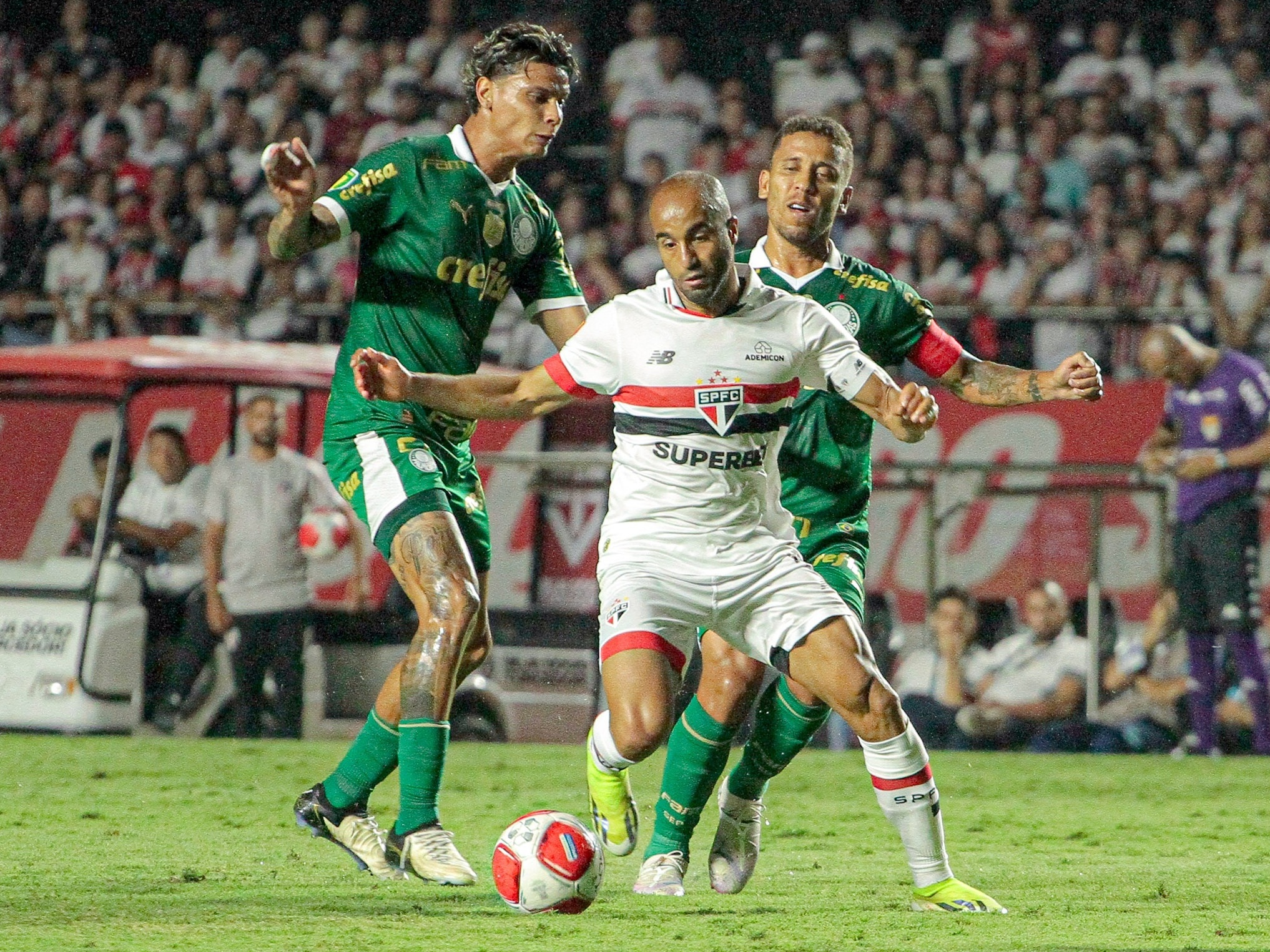 CLIMA QUENTE ANTES DA SEMIFINAL! Rivalidade entre Palmeiras e São Paulo promete mais um capítulo eletrizante!