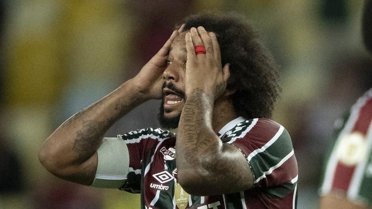 Marcelo se lamenta durante Fluminense x Vitória, partida do Campeonato Brasileiro