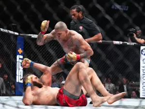 Alex Poatan fatura bônus de R$ 275 mil por 'Performance' no UFC 303