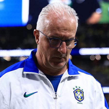 Dorival Júnior, técnico do Brasil, foi alvo de golpista - Buda Mendes / GETTY IMAGES