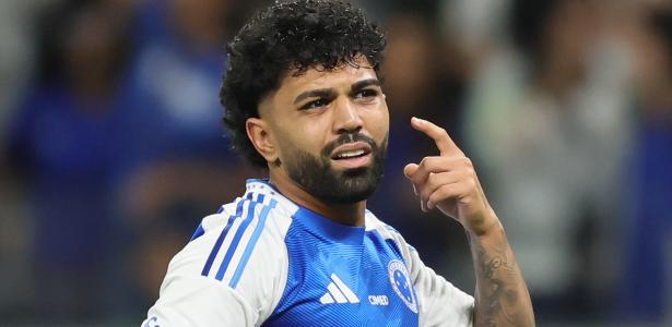 Gabigol decide confronto entre Cruzeiro e Flamengo com gol da Lei do Ex