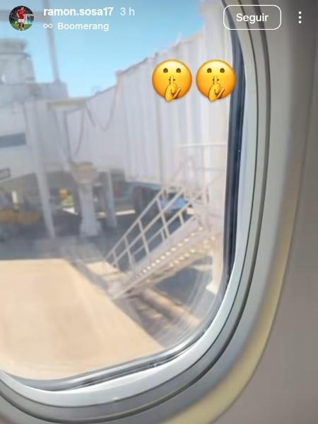 Ramón Sosa, do Nottingham Forest, posta foto em avião