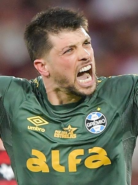 Tiago Volpi comemora gol marcado pelo Grêmio contra o Flamengo pelo Brasileirão Tiago Volpi comemora gol marcado pelo Grêmio contra o Flamengo pelo Brasileirão
