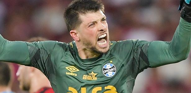 Grêmio dispensa Tiago Volpi e outros jogadores em decisão oficial no clube.