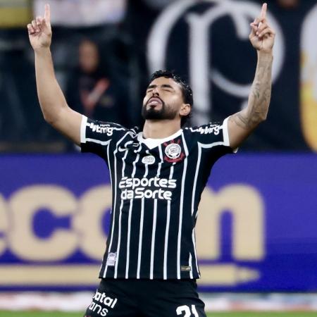 matheus-bidu-do-corinthians-comemora-gol-marcado-contra-a-chapecoense-em-jogo-valido-pelo-brasileirao-1788735215654_v2_450x450 Corinthians sofre virada em casa e amplia crise; Chapecoense vence na Arena