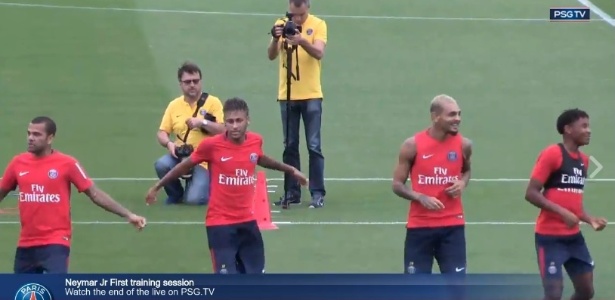 Neymar e Daniel Alves - Reprodução/PSG TV - Reprodução/PSG TV
