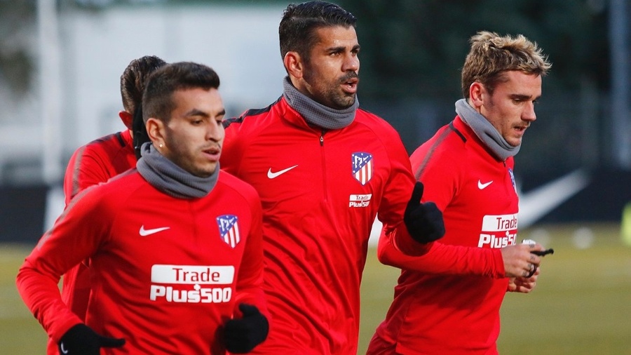 O atacante Diego Costa treina com o elenco do Atlético de Madri - Site oficial do Atlético de Madri
