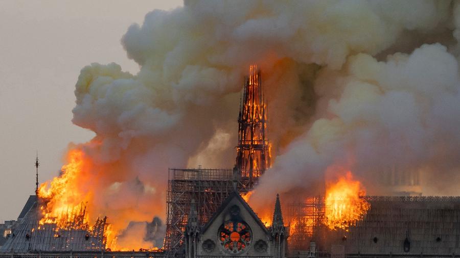 Catedral pegou fogo em abril - Fabien Barrau/AFP
