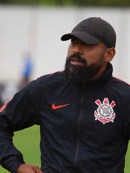 Dyego Coelho foi técnico e jogador do Corinthians