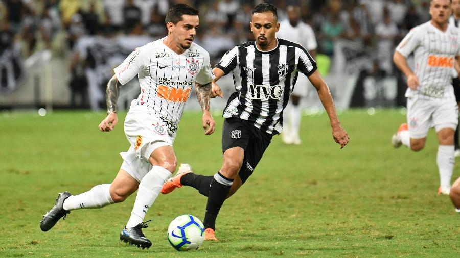 Corinthians é a equipe que mais erra passes no Brasileirão