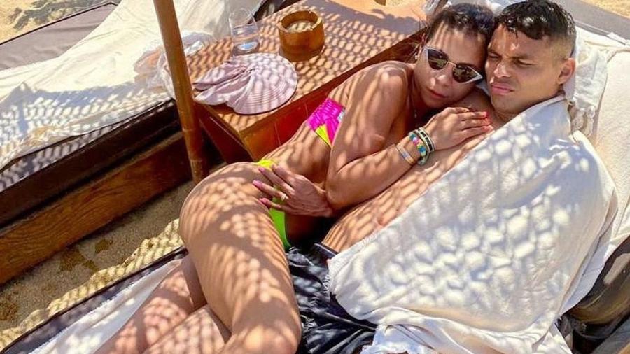 Belle Silva e Thiago Silva curtem férias na Grécia - Reprodução