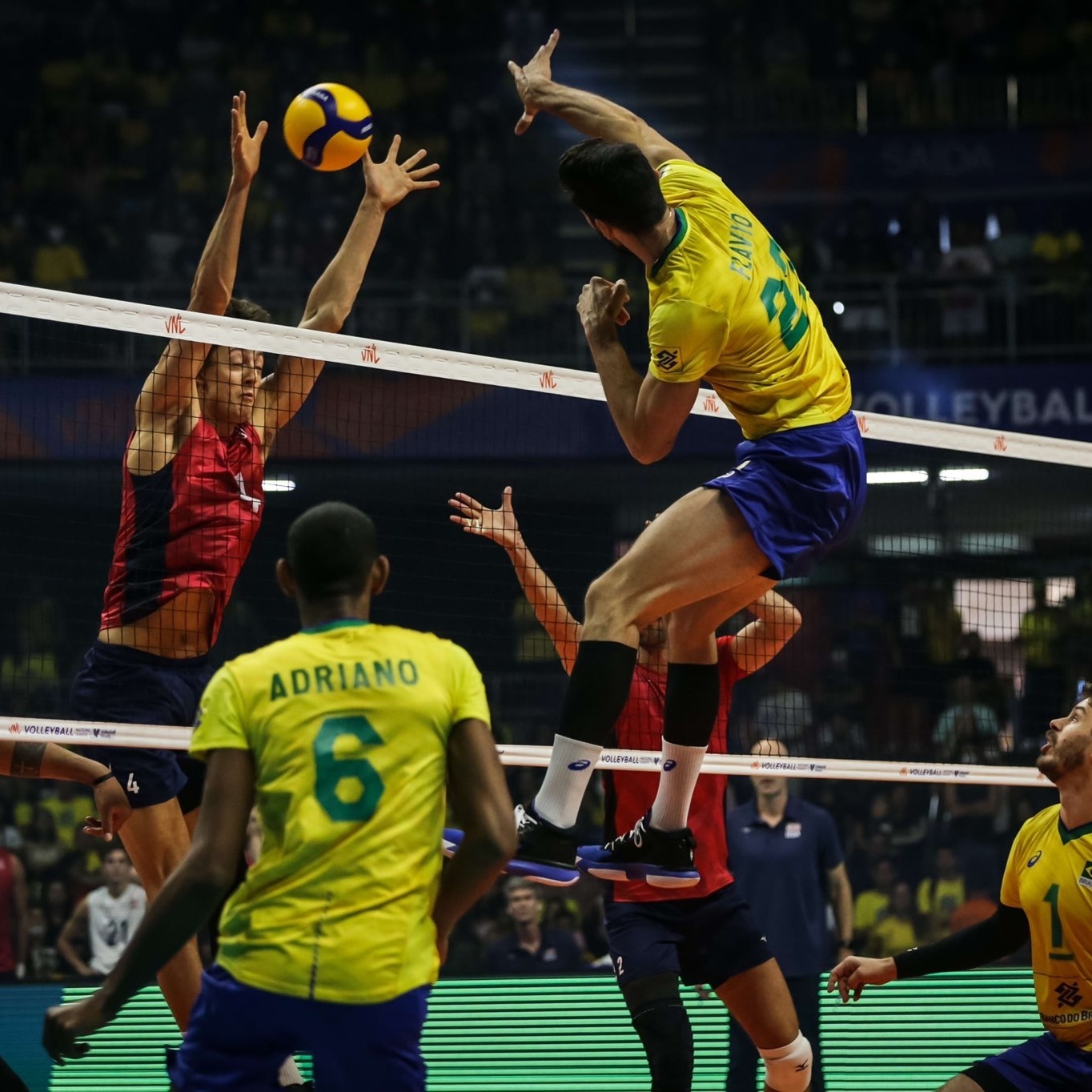 Brasil é superado no tie break na Liga das Nações masculina de vôlei