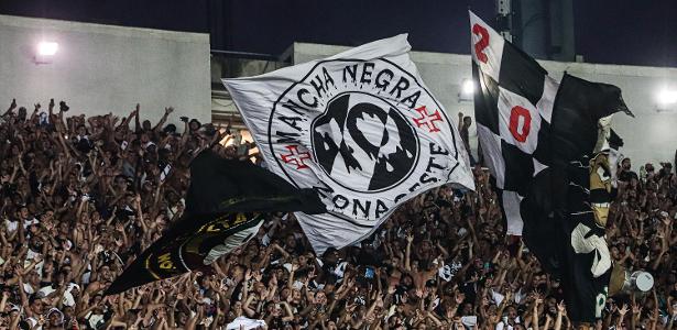 Vasco vence Atlético-MG no reencontro com a torcida no Maracanã