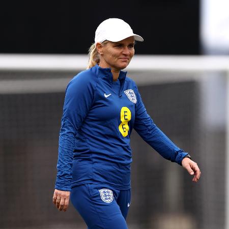 Sarina Wiegman, técnica da Inglaterra, em treino na Copa 2023