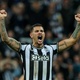 Técnico do Newcastle está 'desesperado' para manter Bruno Guimarães