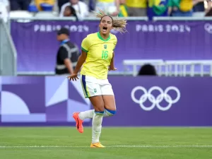 Por que autora de gol do Brasil contra a Nigéria se diz um 'milagre'?