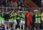 Goleiro campeão mundial com a Espanha é expulso em último jogo da carreira