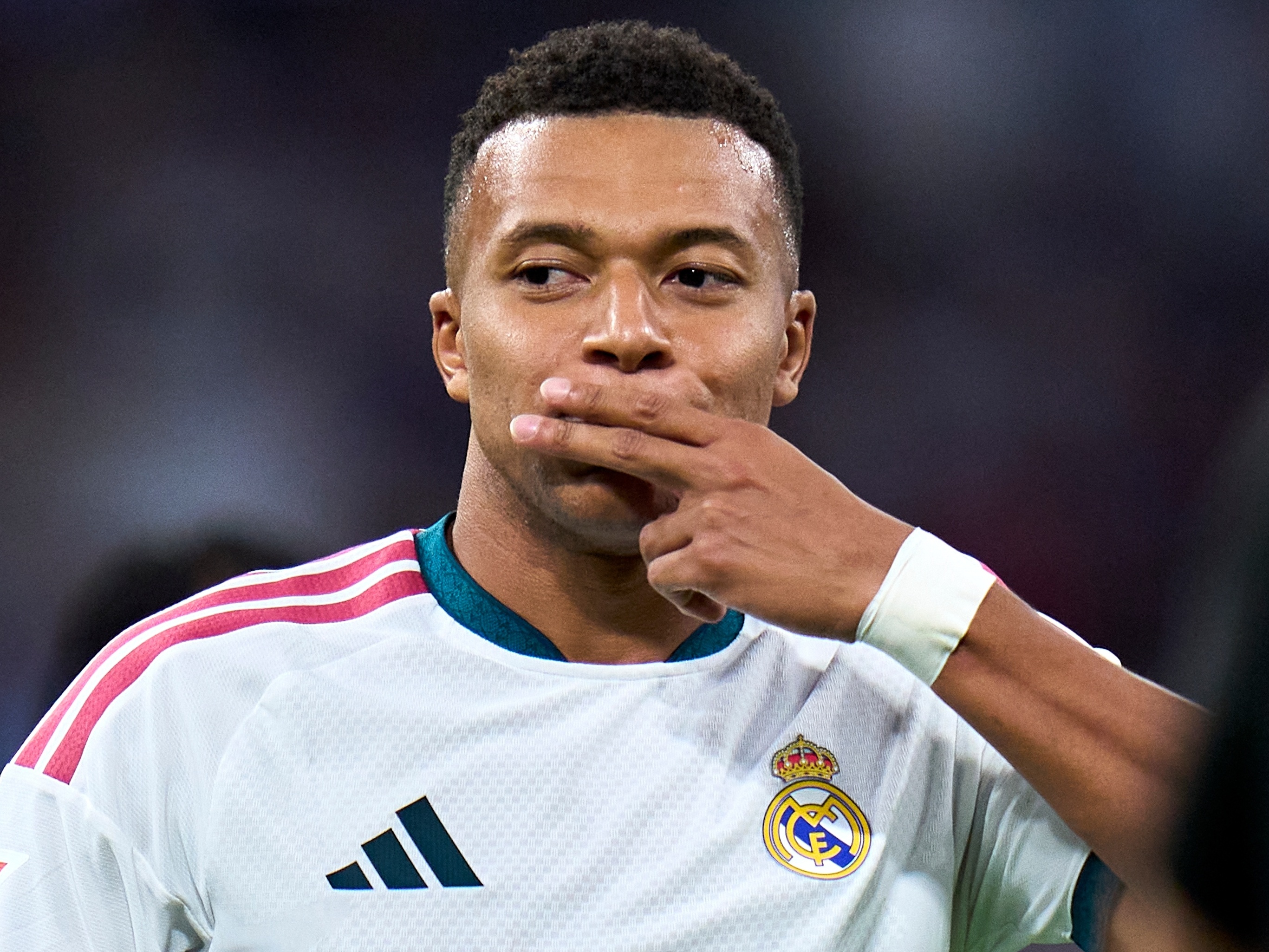 Imagem ilustrativa sobre Mbappé rompe com a Nike após 20 anos e assina contrato com a marca suíça On