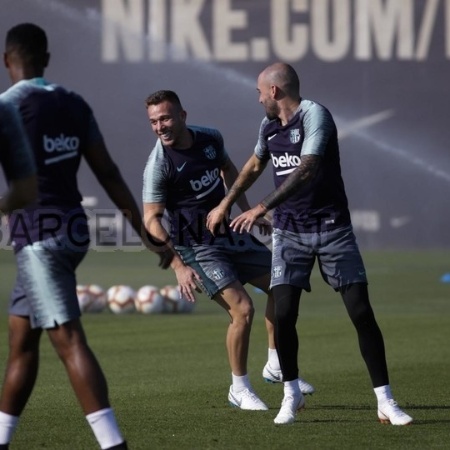 Arthur faz primeiro treino pelo Barcelona - Divulgação/Barcelona