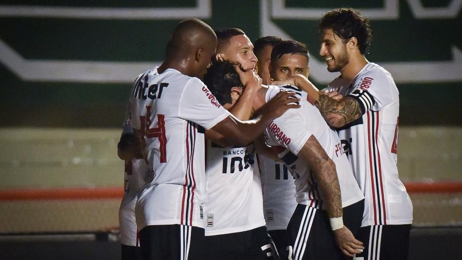 Alexandre Pato comemora seu primeiro gol no retorno ao São Paulo - Andre Borges/AGIF