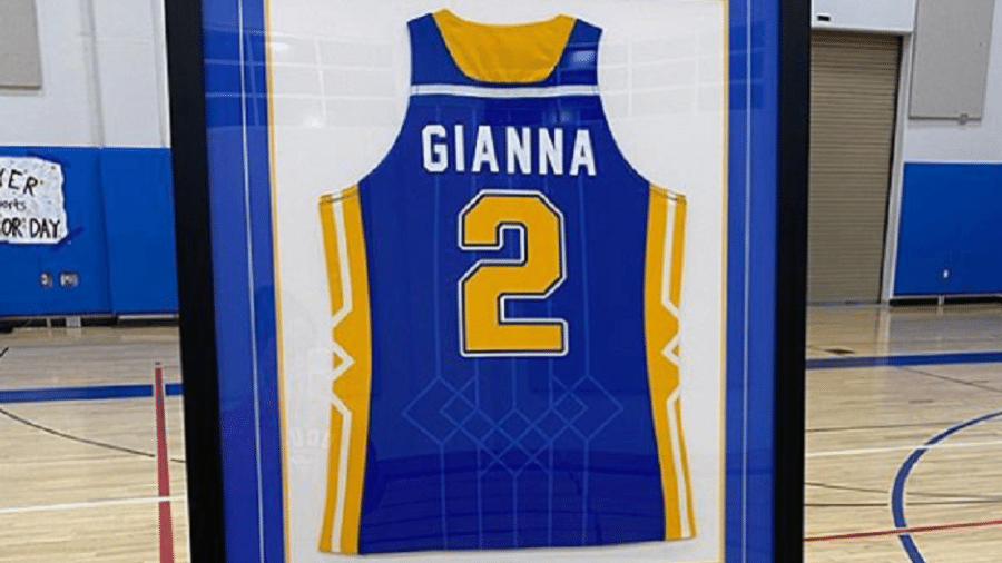 Gianna Bryant teve a camisa aposentada na escola por onde jogava basquete - Reprodução/Instagram