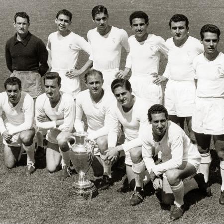 Real Madrid na conquista da primeira Liga, em 1956, quando ainda se chamava Taça dos Campeões Europeus - Real Madrid / Colaborador