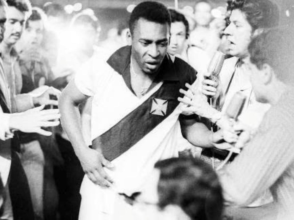 Vasco oferece título de sócio honorário a Pelé: Se declara