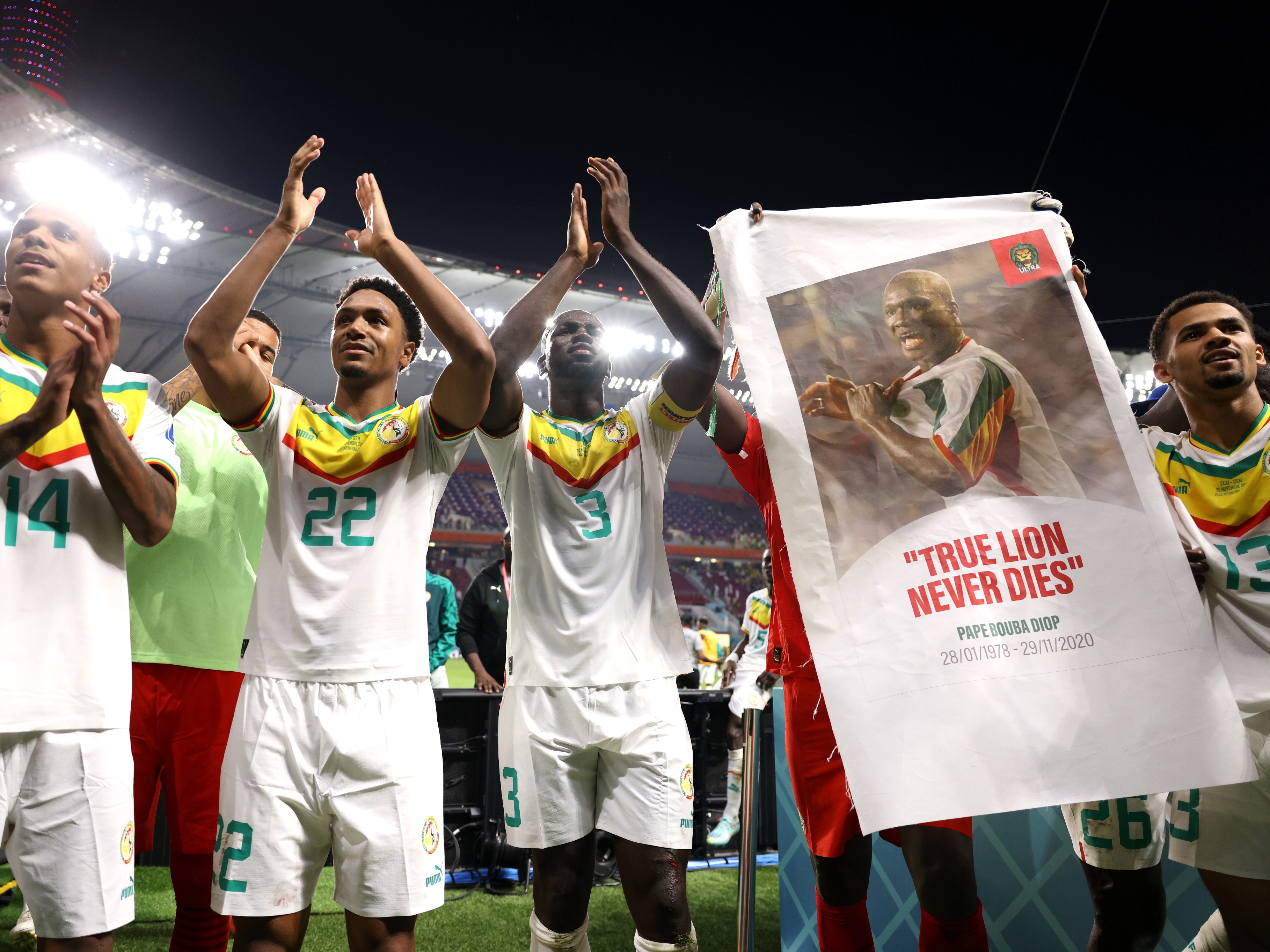 Senegal vence Equador, honra Diop e avança na Copa dos técnicos africanos