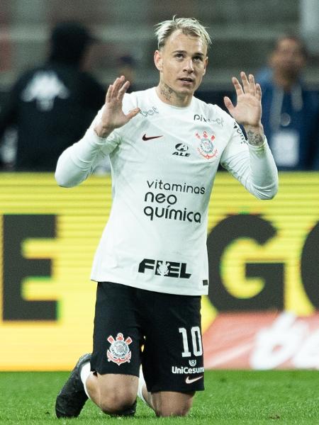 Róger Guedes comemora gol do Corinthians sobre o Vasco em partida do Campeonato Brasileiro