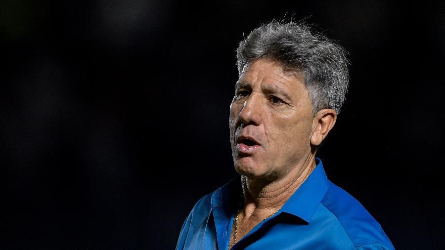 Renato Gaúcho comanda o Grêmio contra o Avenida