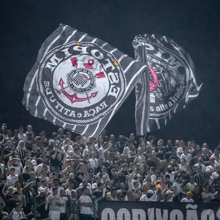 Torcida do Corinthians vai passar o Natal sem novos anúncios no elenco