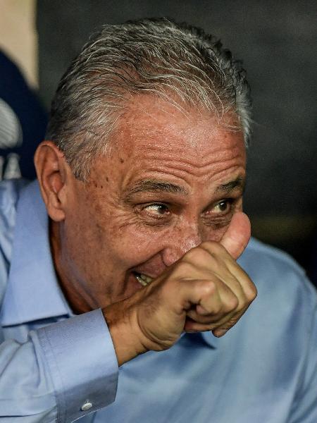 Tite, técnico do Flamengo, está invicto em clássicos