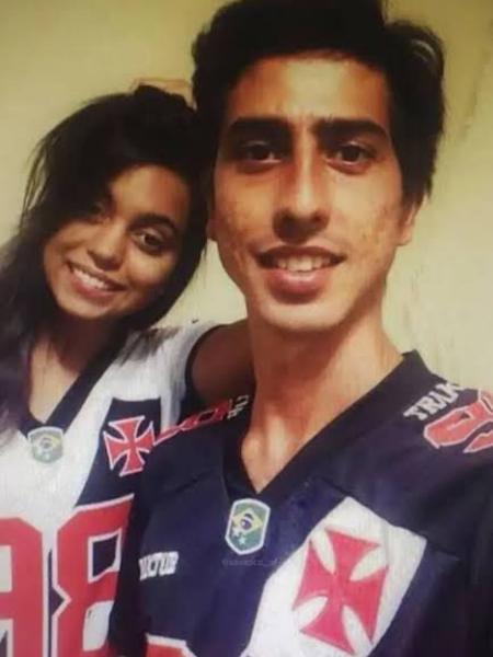 Caio Bonfim com sua esposa Juliana vestidos de Vasco: prata da marcha atlética foi convidado pelo clube para volta olímpica