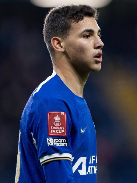 Deivid Washington em ação com a camisa do Chelsea