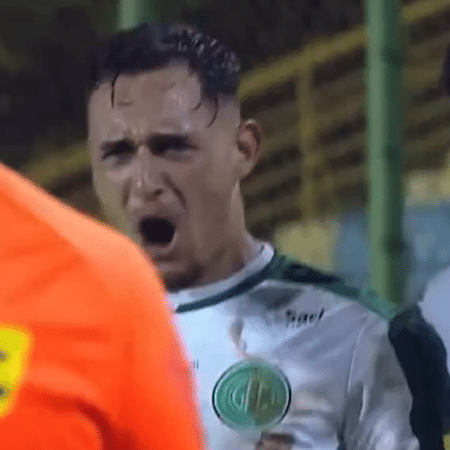 João Marcelo comemora gol marcado pelo Guarani contra o Atlético-MG na Copinha