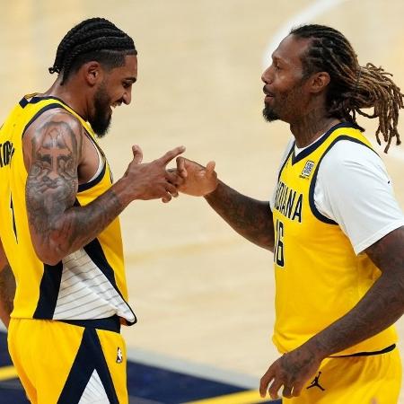 James Johnson e Obi Toppin comemoram vitória do Indiana Pacers sobre o Oklahoma City James Johnson e Obi Toppin comemoram vitória do Indiana Pacers sobre o Oklahoma City