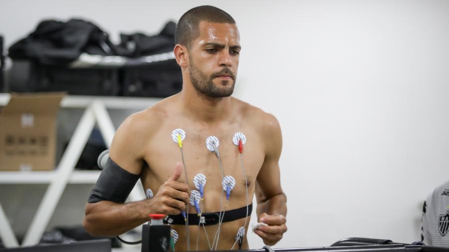 Clayton fez exames médicos para assinar por empréstimo com o Vasco - Bruno Cantini/Divulgação/Atlético-MG