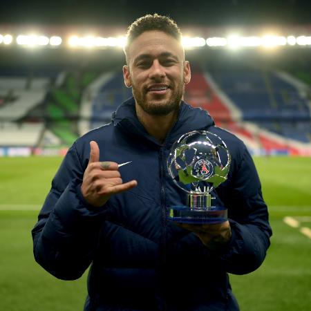 Neymar foi eleito o melhor em campo contra o  Bayern - Alexander Scheuber - UEFA/UEFA via Getty Images