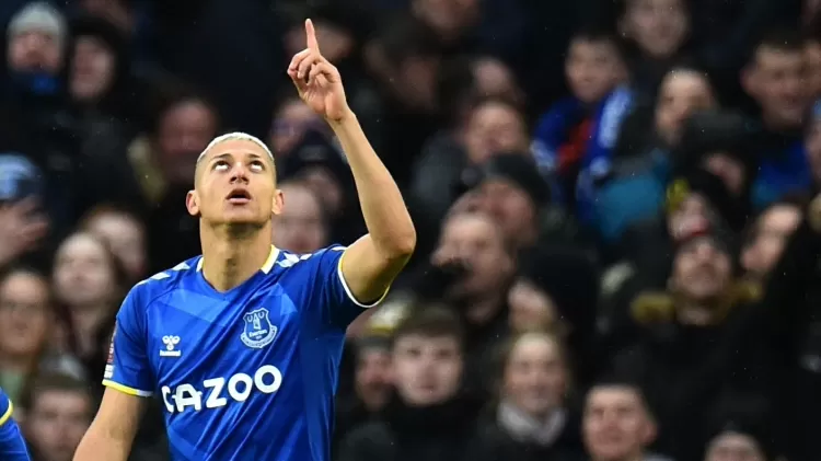 Richarlison comemora gol do Everton contra o Brentford pelo Campeonato Inglês - Peter Powell/Reuters - Peter Powell/Reuters