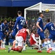 Arsenal vence Chelsea com gol de brasileiro e retoma liderança do Inglês