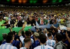 Maracanã tem briga generalizada entre brasileiros, argentinos e PM - Ricardo Moraes/Reuters