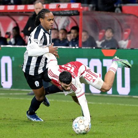 Ajax foi derrotado pelo USV Hercules em duelo pela Copa da Holanda