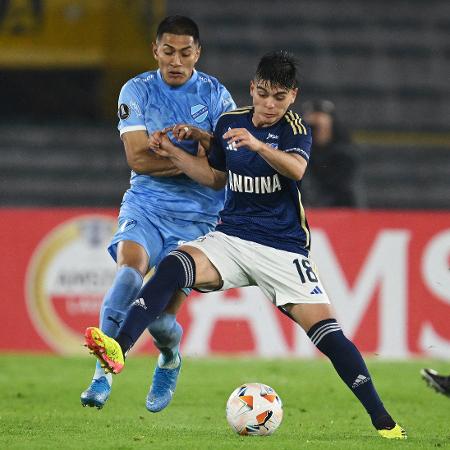 Daniel Ruiz, do Millonarios, em ação no jogo contra o Bolívar, pela Libertadores