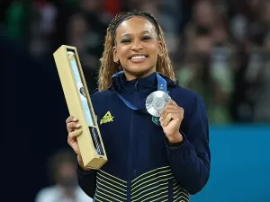 Rebeca acumula quase R$ 500 mil em premiação com medalhas em Paris 2024