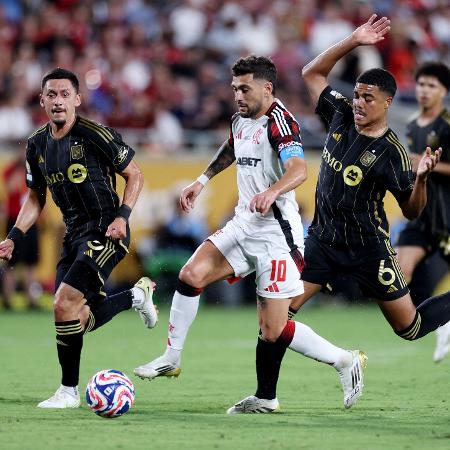 Arrascaeta atuou por 70 minutos durante Los Angeles x Flamengo Arrascaeta atuou por 70 minutos durante Los Angeles x Flamengo