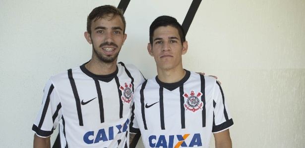 Matheus Vargas (à esquerda) e Gustavo Viera: Corinthians tem, respectivamente, 10% e 20% dos direitos econômicos da dupla - Daniel Augusto Jr/Agência Corinthians