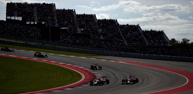 Ricciardo ultrapassa Alonso no GP dos EUA de 2014 - Paul Gilham/Getty Images