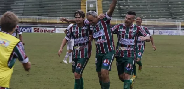 Sonho de garoto': Aos 51 anos, presidente de time faz 1º gol como jogador -  21/06/2016 - UOL Esporte